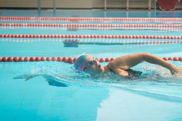 Proper swimming position for better propulsion